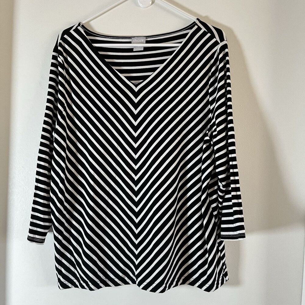 Chicos Top Blouse sz 3 XL Black White Stripe 3/4 Sleeve Stretch Knit V neck